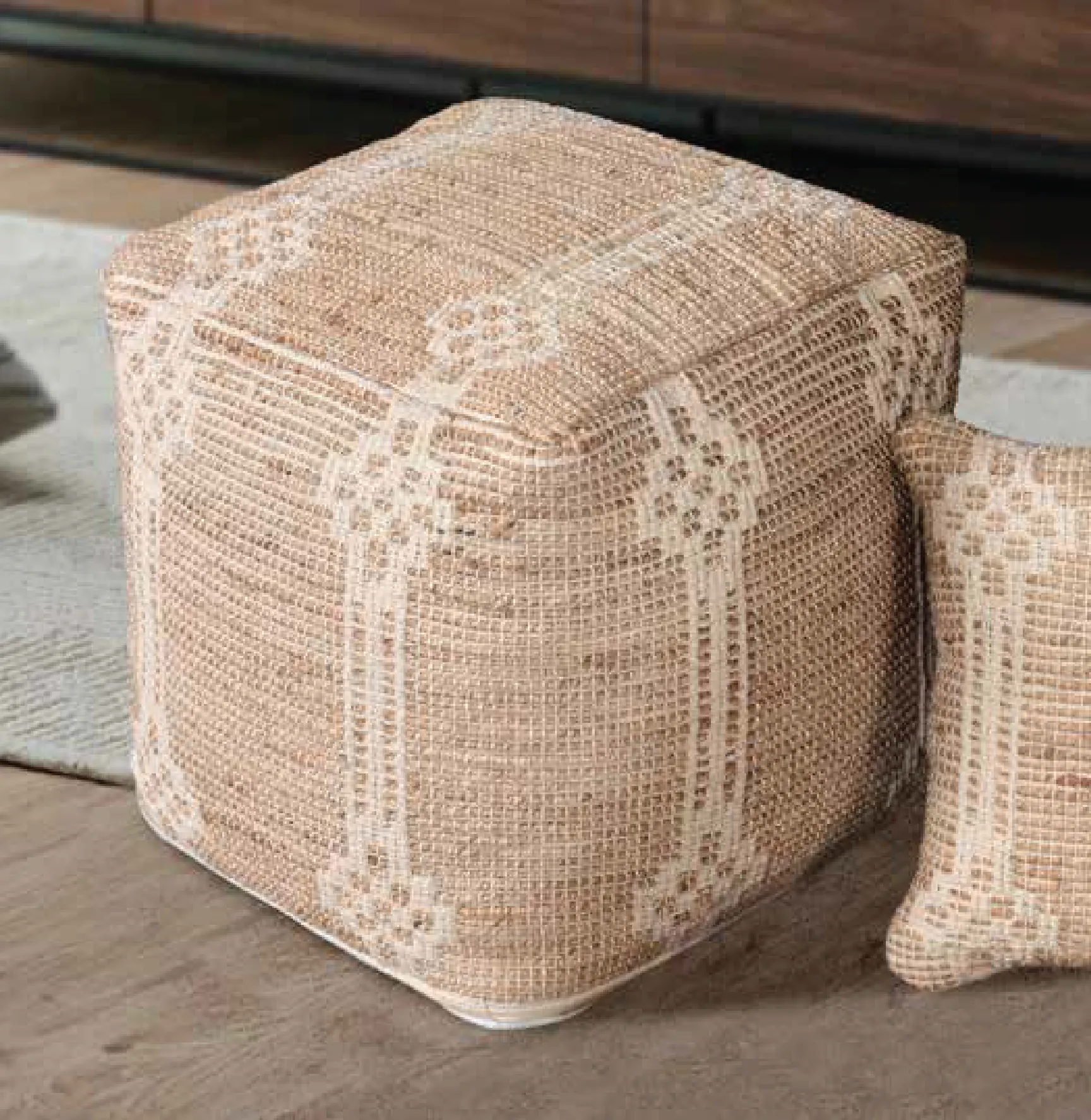 Bosho Pouf Ivory 40 x 40 x 40 CM