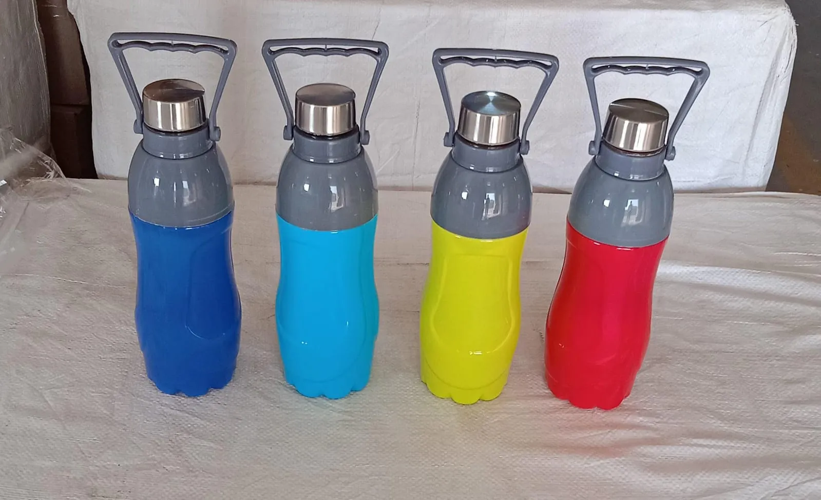 Plastic Sports Bottle (1.8L): Insulated, Leakproof, BPA-Free (Mix Color)